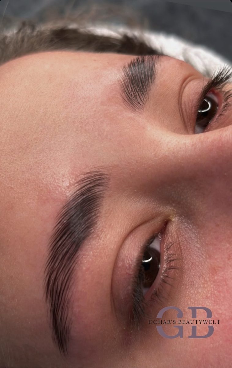 Browlifting dunkle Augenbrauen